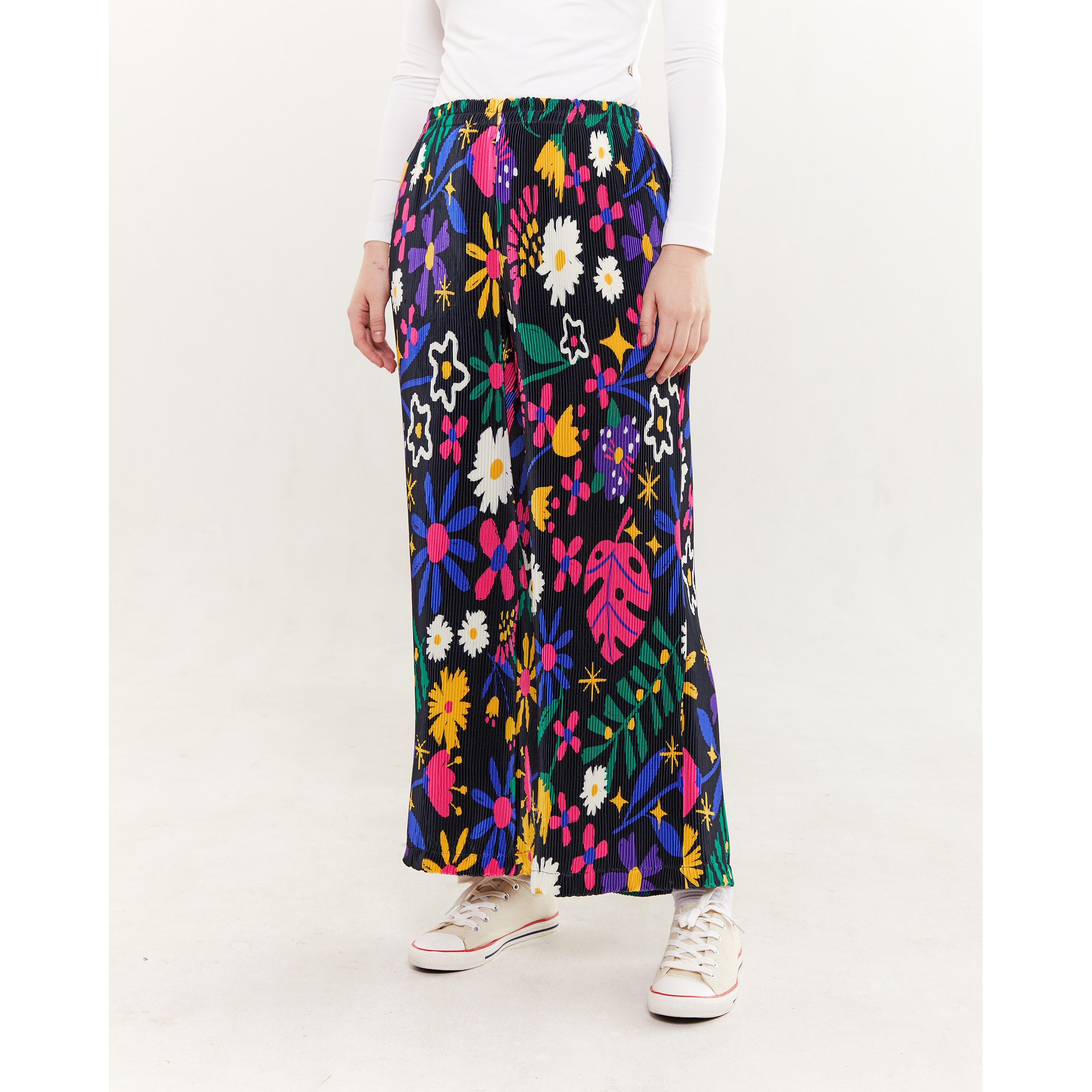Nadjani Chila Pants Black X DindaPS