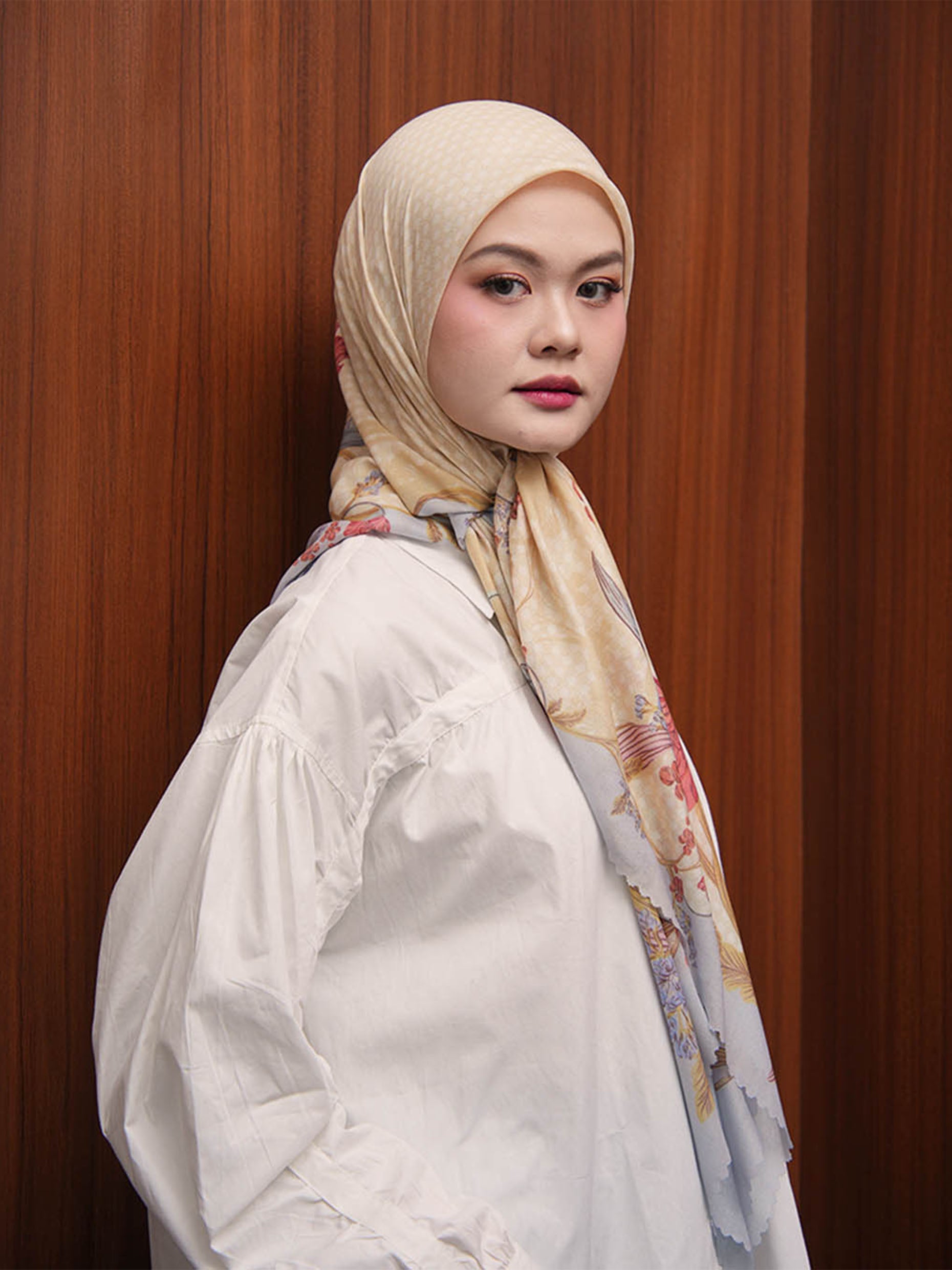 Nadjani Signature Chroma Eira Scarf Chantillye