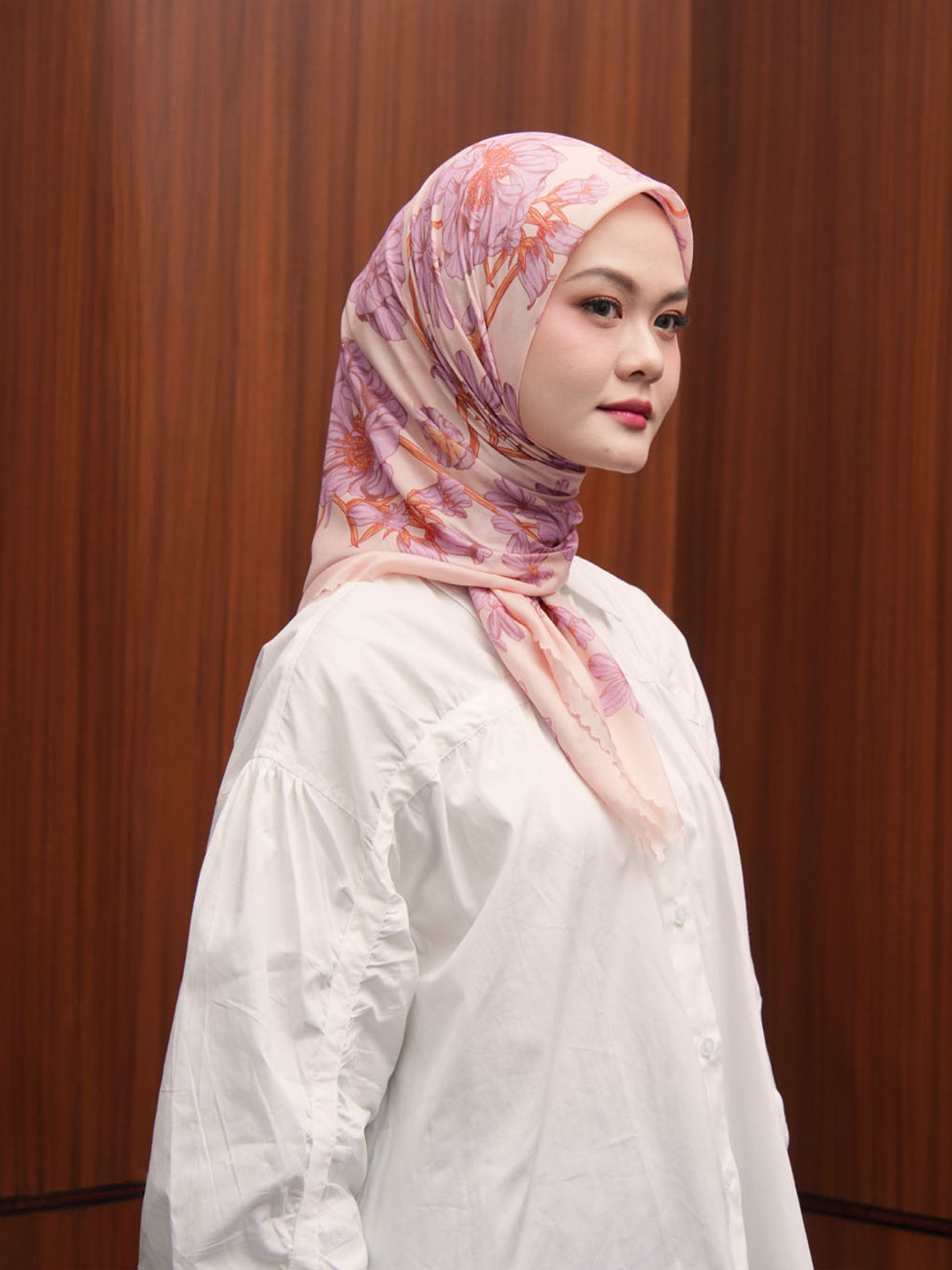 Nadjani Signature Chroma Isla Scarf Crimson
