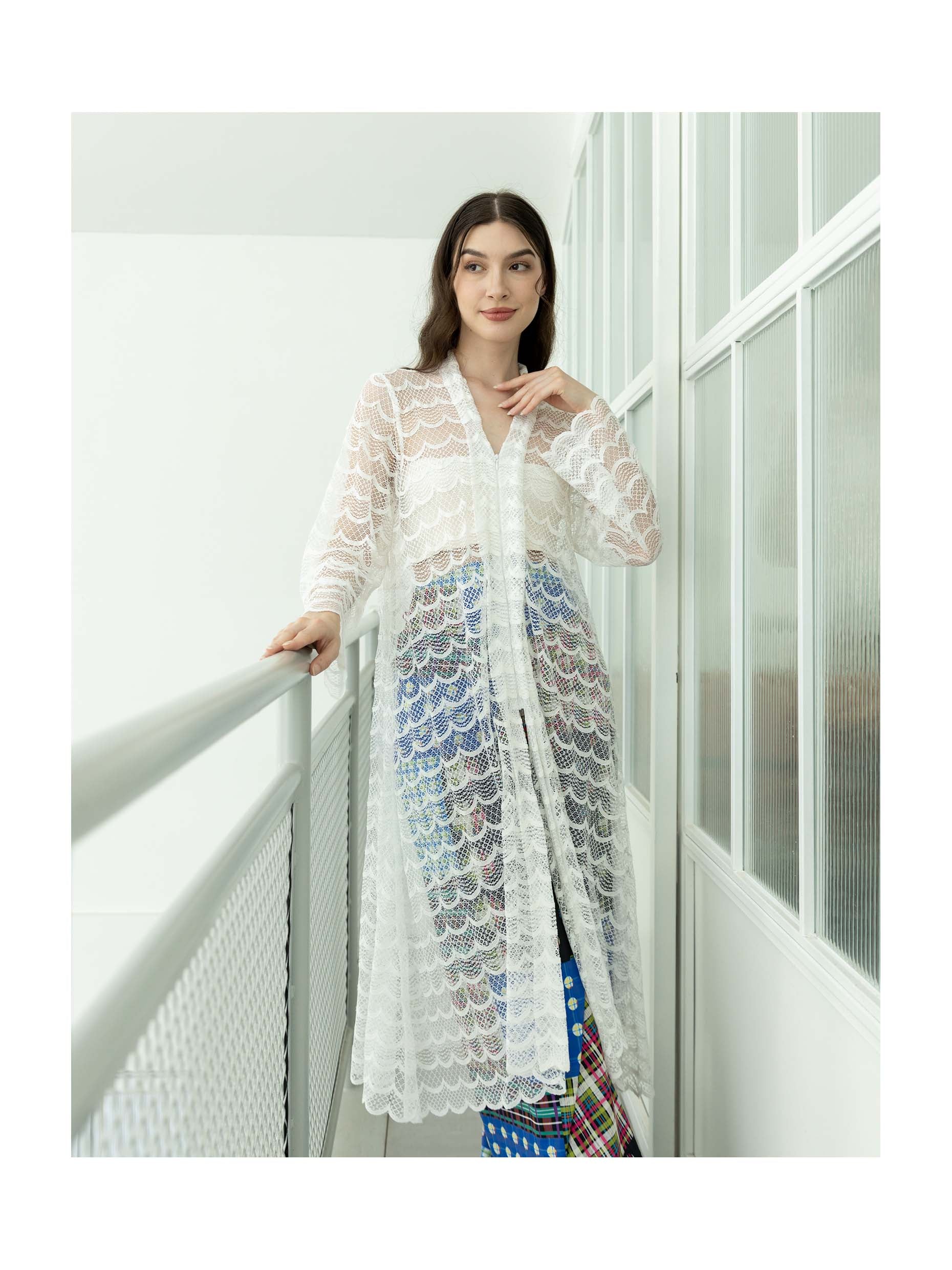 Nadjani Misora Tunik Lace White